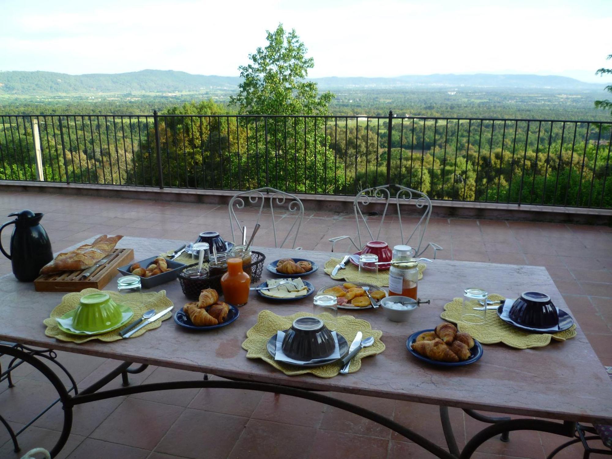 Bed And Breakfast La Maison De Nathalie Les Mayons Esterno foto