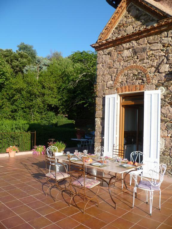 Bed And Breakfast La Maison De Nathalie Les Mayons Esterno foto