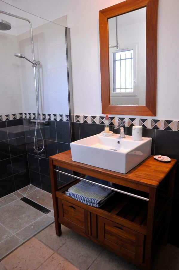 Bed And Breakfast La Maison De Nathalie Les Mayons Esterno foto